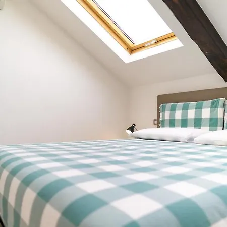 公寓 Napolidays Mansarda Nicola *