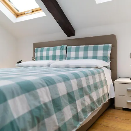 公寓 Napolidays Mansarda Nicola