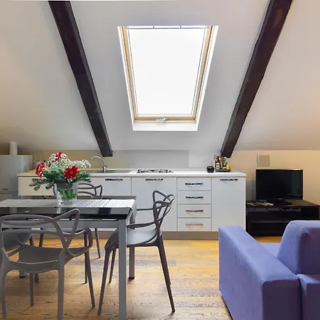 公寓 Napolidays Mansarda Nicola