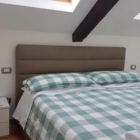 Napolidays Mansarda Nicola 公寓